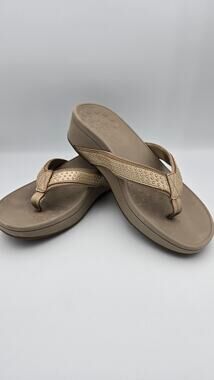 VIONIC 380 Kehoe Leather Wedge Studded Sandals Size 8 Wide